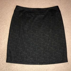 Adorable Halogen Black & Silver Skirt